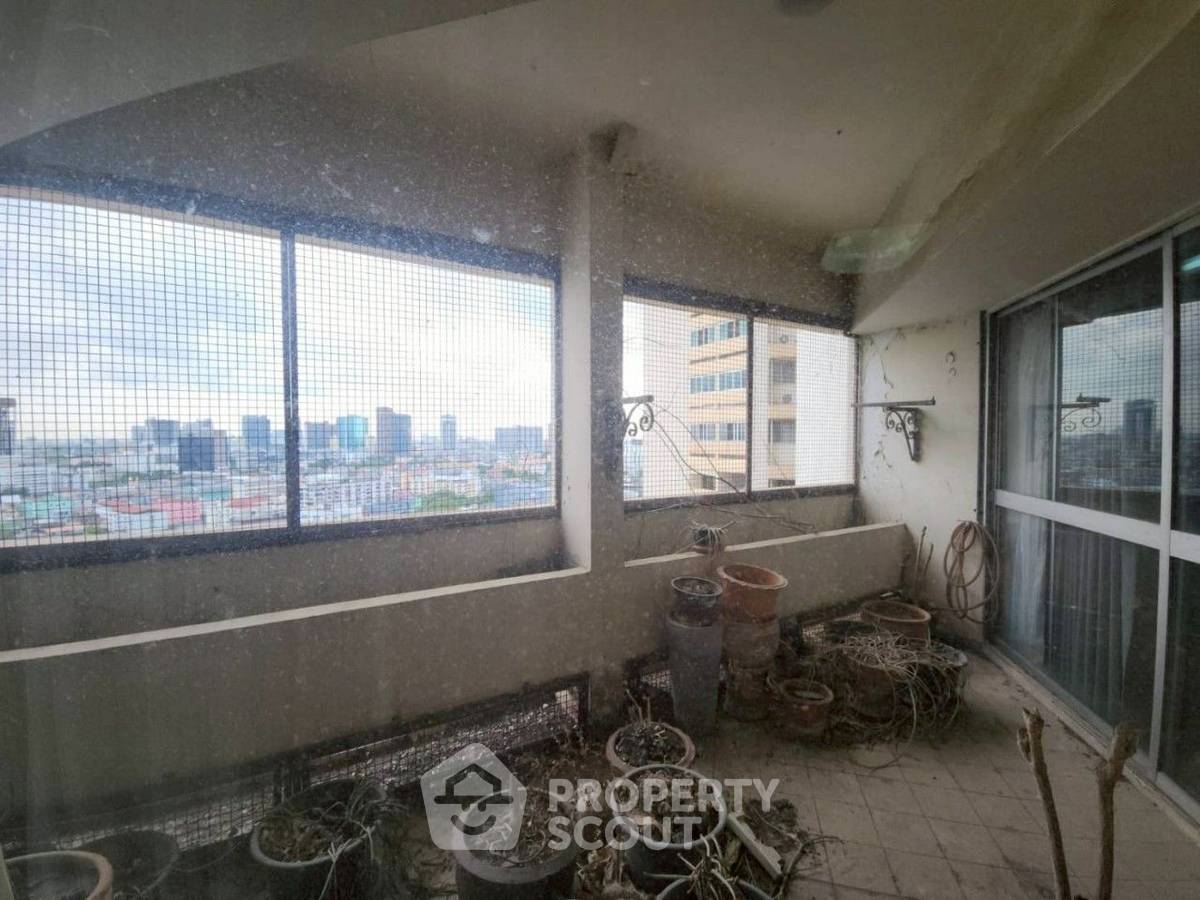 picture 3-BR Condo at Tai Ping Towers Sukhumvit 63 near ARL Ramkhamhaeng (ID 2228878) - 7/18