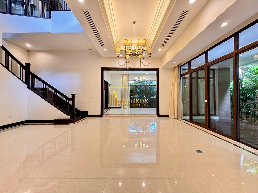 รูป Baan Sukhumvit 18 - Stunning 4 Bed House With Private Pool - BR28270SH - รูปที่ 6/53