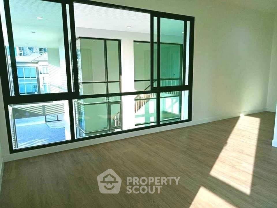 picture 3-BR Villa at Baan Talay Pattaya in Na Chom Thian (ID 1334665) - 13/25