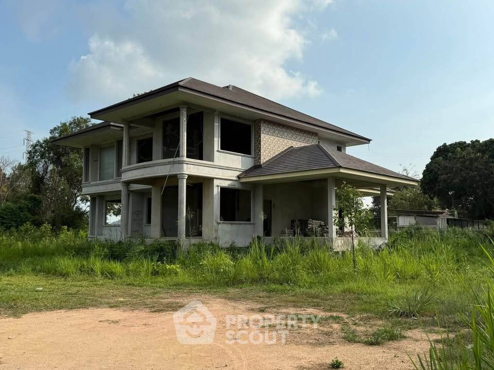 picture 2,436 m² Land for Sale in Surasak (ID 2101938) - 1/8