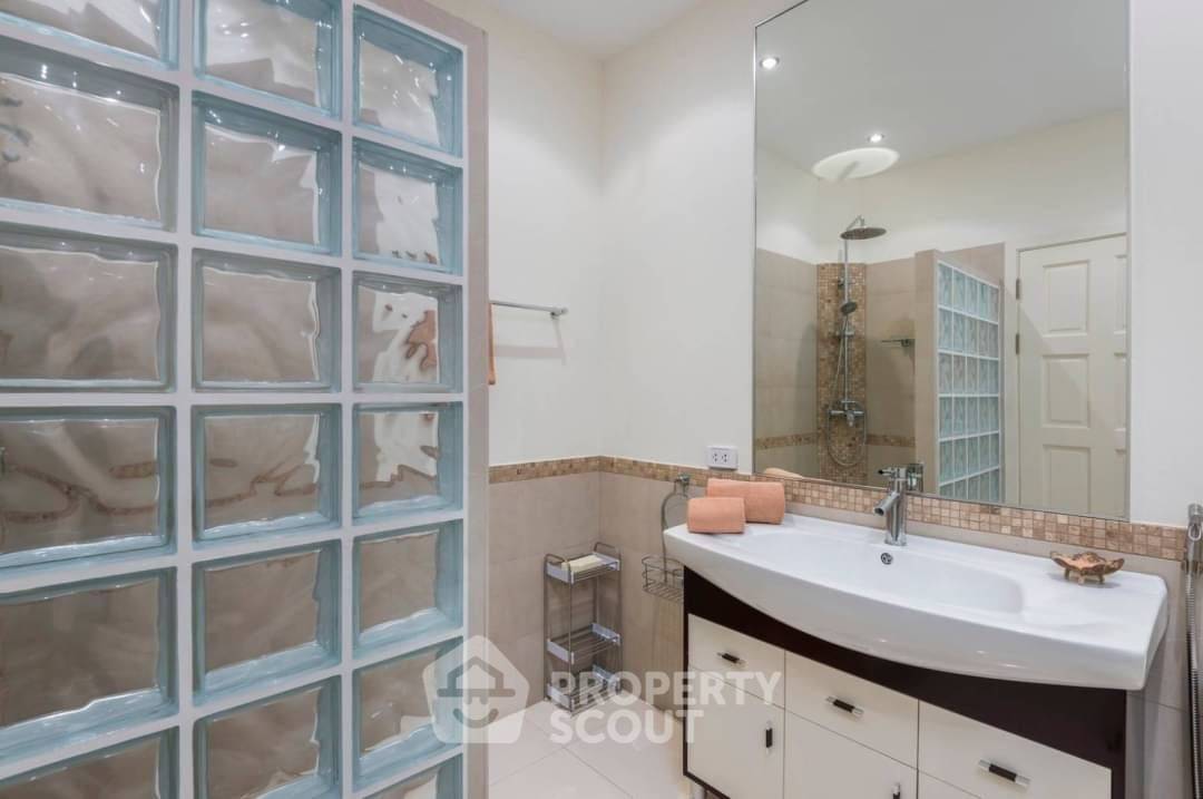 picture 3-BR Duplex at Jomtien Plaza Condotel close to Jomtien Beach (ID 1536895) - 13/17