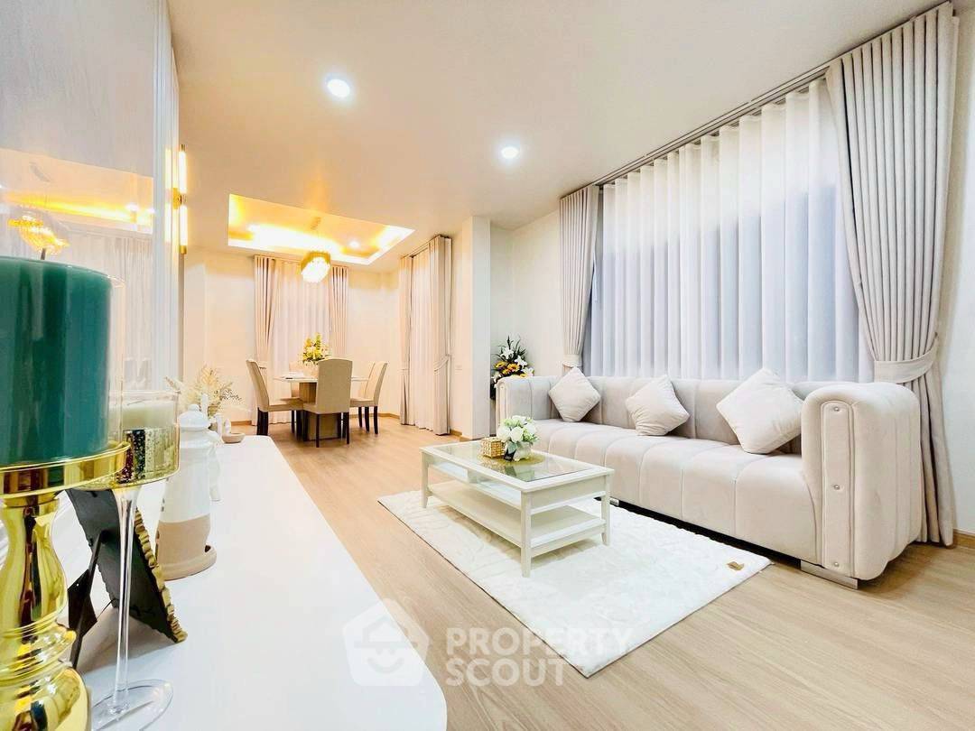 รูป บ้าน 3-ห้องนอน ใกล้ พัทยาตะวันออก (ID 2103351) - รูปที่ 6/16