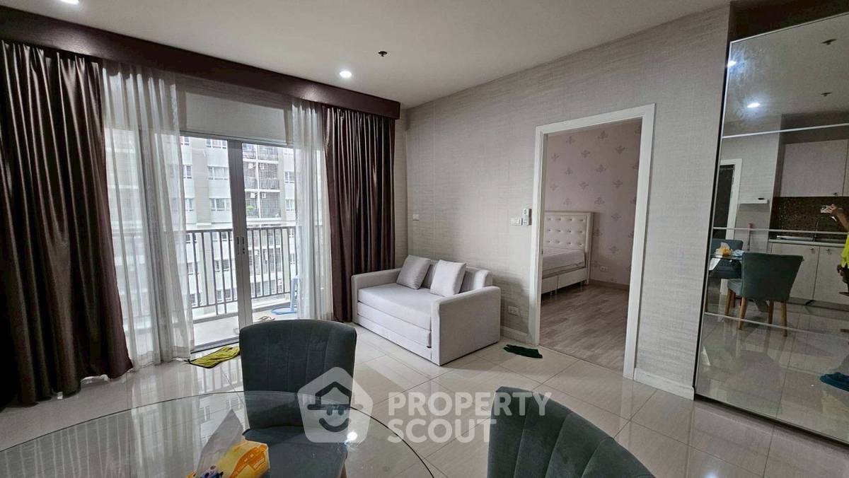 picture 2-BR Condo at Manor Sanambinnam near MRT Phra Nang Klao Bridge (ID 2102378) - 3/13