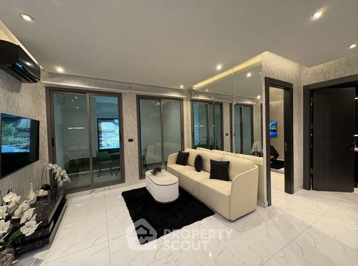 picture 2-BR Condo at Zenith Pattaya close to Pattaya South (ID 2035398) - 1/10