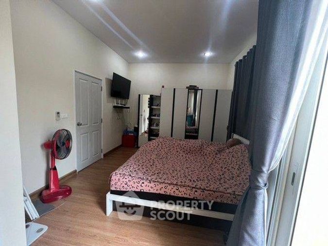 4-bed townhouse for sale, 117 sqm, 19.2 sq wah, Golden Town Bangkae