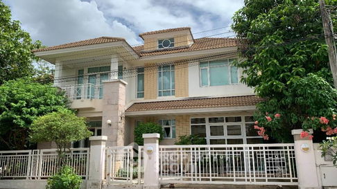 บ้าน 4-ห้องนอน ที่ แกรนด์ บางกอกบูเลอวาร์ด รัชดา-รามอินทรา 2 ใน รามอินทรา (ID 1378588)