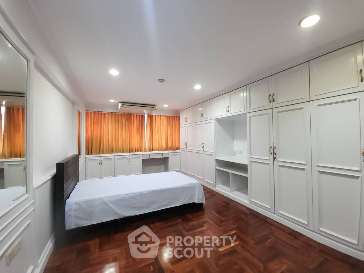 picture 3-BR Condo at Empire House Condominium near BTS Ekkamai (ID 2060835) - 17/23