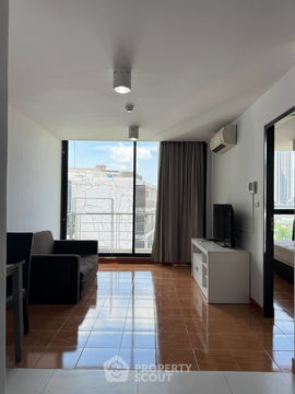 1-BR Condo at Bangkok Feliz Sukhumvit 69 near BTS Phra Khanong (ID 825846)