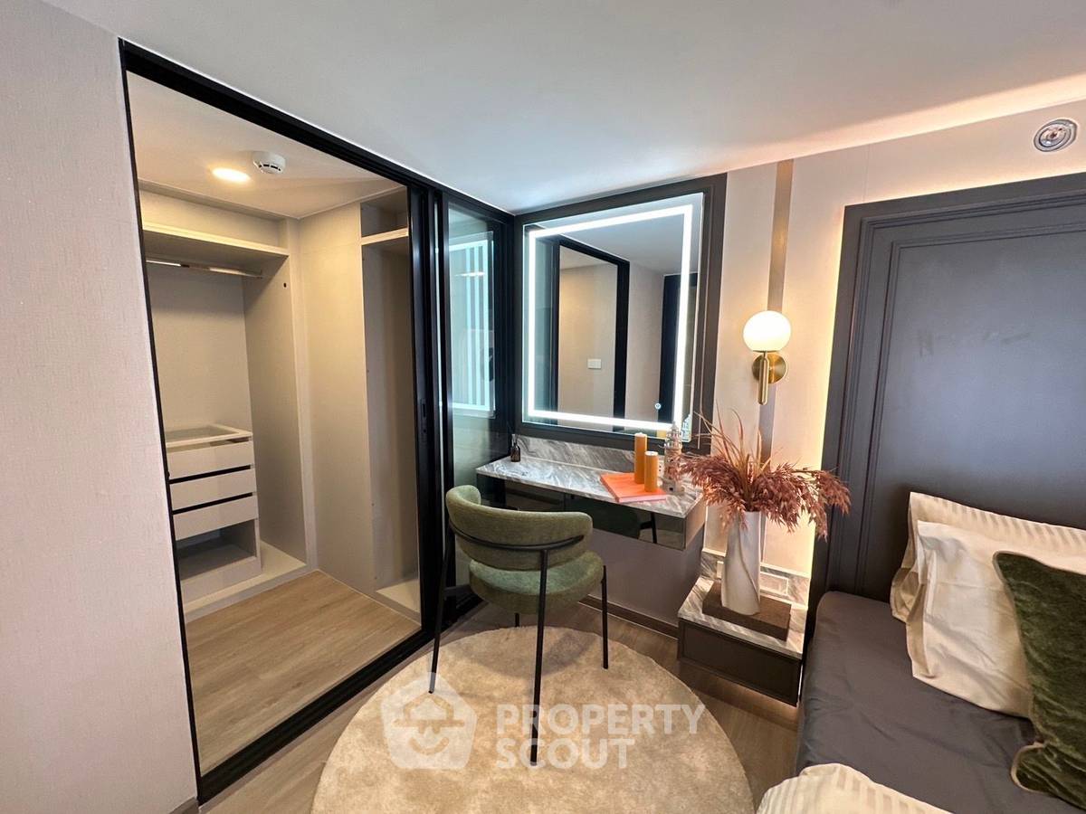 picture 2-BR Condo at SOHO Bangkok Ratchada near MRT Huai Khwang (ID 1822199) - 5/7