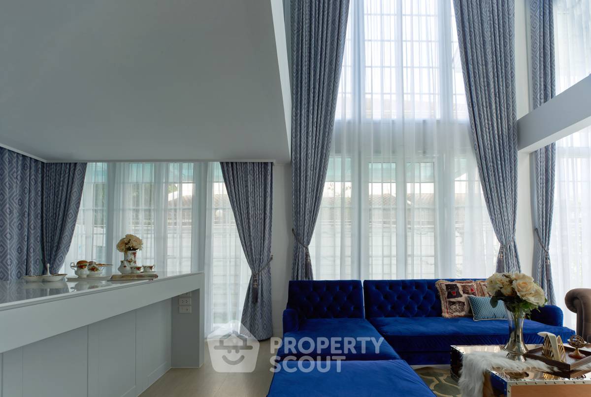 picture 3-BR House at Fantasia Villa 3 near BTS Bearing (ID 1377550) - 6/37