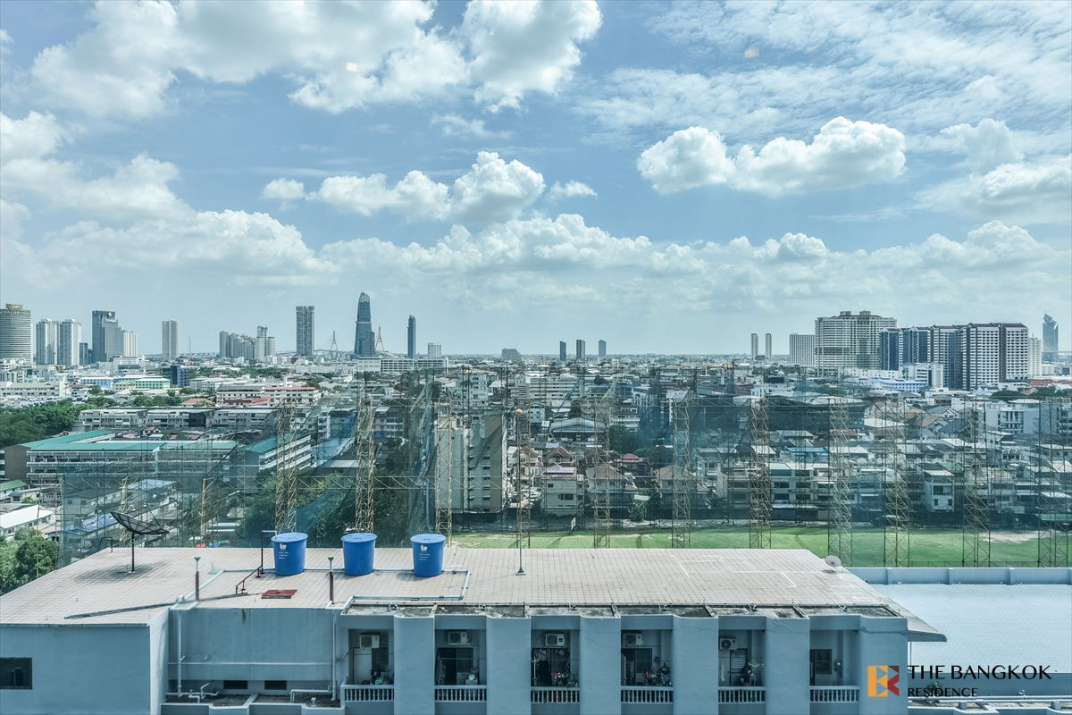 picture 📌Available now,The Breeze Narathiwas Prime CBD location near BTS Chong Nonsi - 12/12