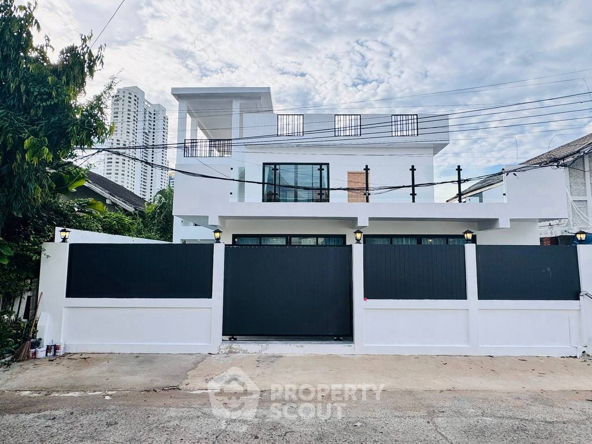 รูป วิลล่า 5-ห้องนอน ใกล้ เมืองพัทยา (ID 2118499) - รูปที่ 24/24