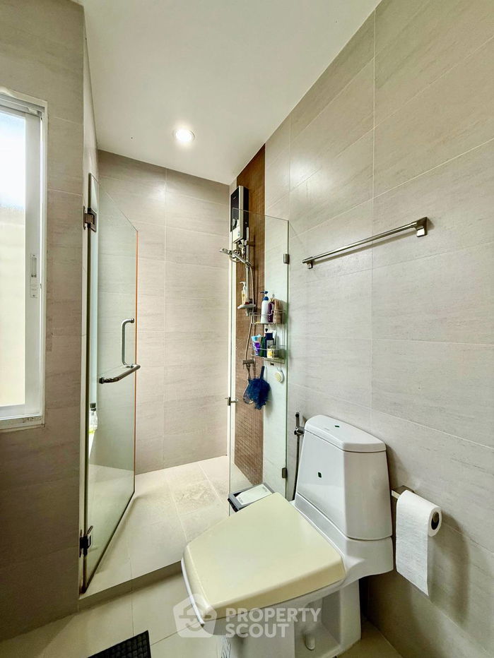 รูป บ้าน 3-ห้องนอน ที่ โฮมเพลส เดอะ พาร์ค วงแหวน – พระราม 9 ใกล้ ท่าอากาศยานสุวรรณภูมิ (ID 2081868) - รูปที่ 4/15