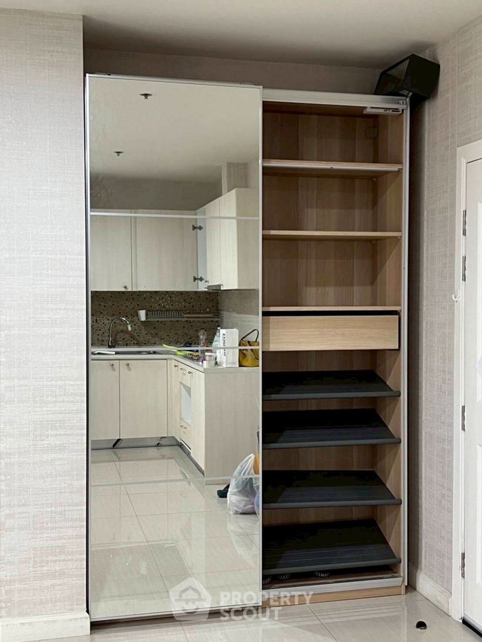 picture 2-BR Condo at Manor Sanambinnam near MRT Phra Nang Klao Bridge (ID 2102378) - 8/13
