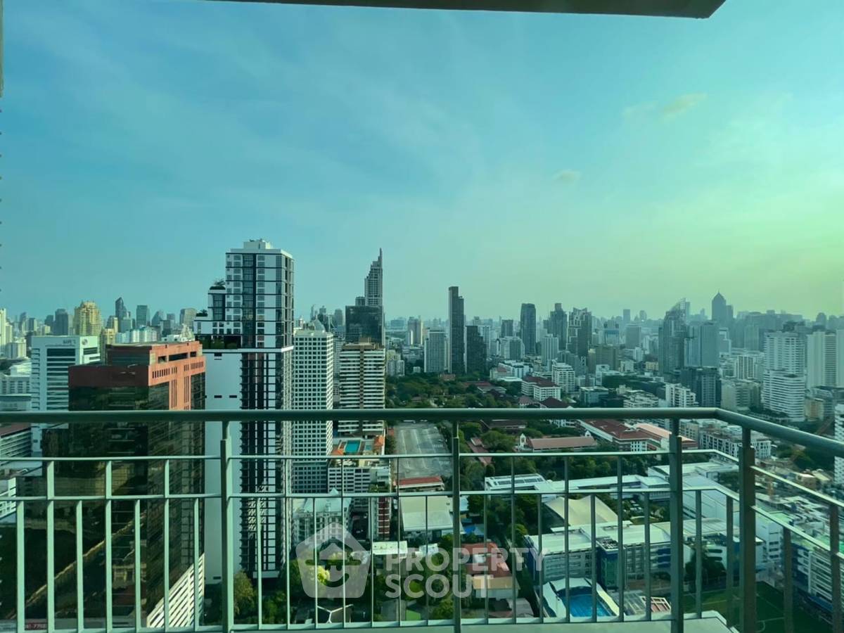 picture 3-BR Condo at Villa Asoke near MRT Phetchaburi (ID 924330) - 16/16