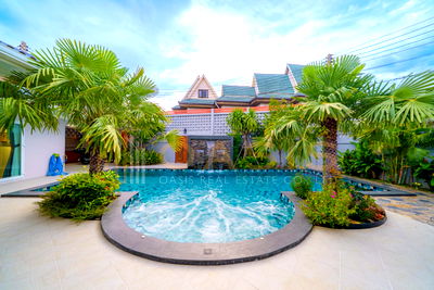 บ้านเดี่ยว ชลบุรี : บ้านสมัยใหม่พร้อมสระว่ายน้ำส่วนตัว ขนาด 556 ตารางเมตร - ปรับปรุงใหม่ทั้งหมดปี 2025