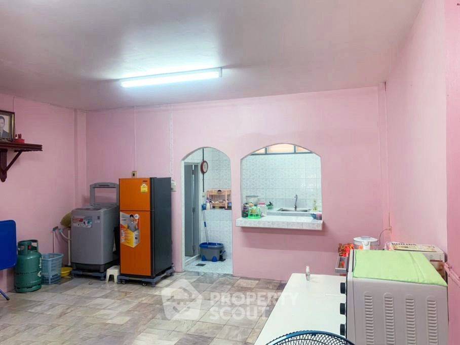 รูป ทาวน์เฮาท์ 4-ห้องนอน ที่ สินวงศ์ การ์เด้น ใน บางแค (ID 1445975) - รูปที่ 7/10