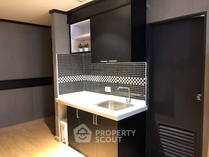 picture Studio Condo at Jomtien Plaza Condotel close to Jomtien Beach (ID 1107723) - 8/9