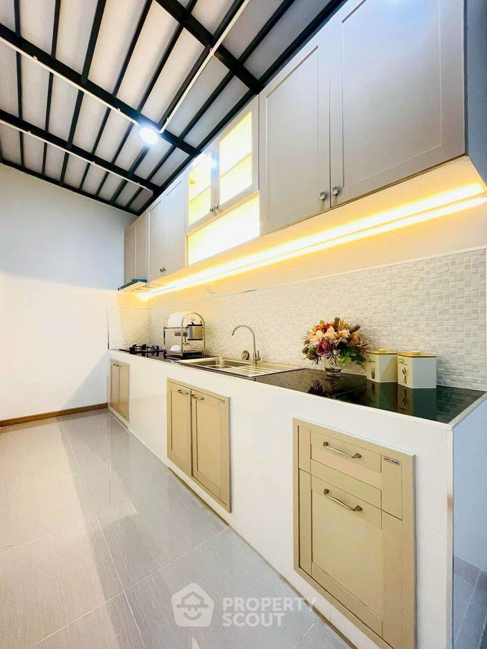 รูป บ้าน 3-ห้องนอน ใกล้ พัทยาตะวันออก (ID 2103351) - รูปที่ 11/16