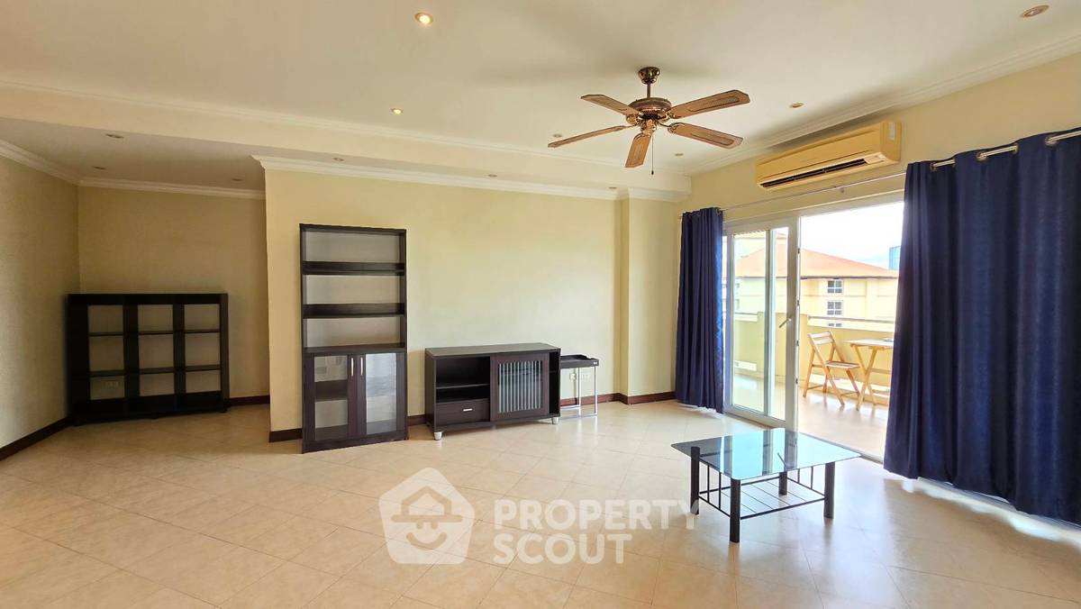 picture 2-BR Condo at View Talay Residence 2 Jomtein close to Jomtien Beach (ID 2196910) - 4/14