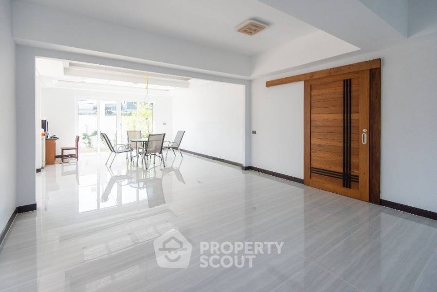 รูป บ้าน 7-ห้องนอน ใน บางบัวทอง (ID 2231031) - รูปที่ 12/37