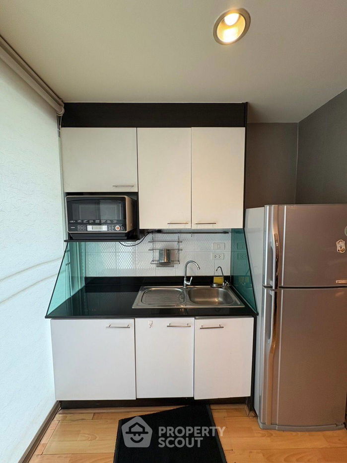 picture 2-BR Condo at The Amethyst Sukhumvit 39 near BTS Phrom Phong (ID 2100830) - 10/17