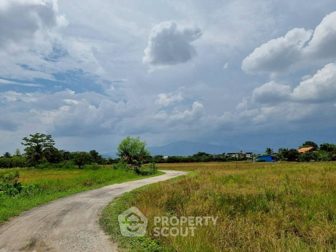 picture 7,800 m² Land for Sale in Hang Dong (ID 2264614) - 3/3