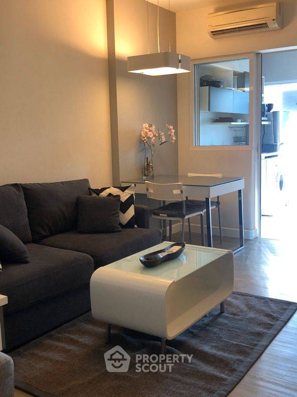 picture 1-BR Condo at The Room Ratchada-Ladprao near MRT Ratchadaphisek (ID 59944) - 1/8