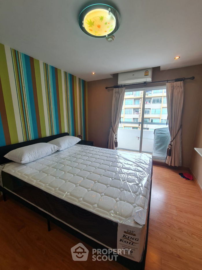 picture 1-BR Condo at Chateau In Town Ratchada 17 near MRT Sutthisan (ID 1242337) - 10/13