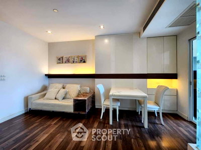 Condos for rent : 1-BR Condo at The Room Sukhumvit 62 near BTS Punnawithi (ID 1354159)