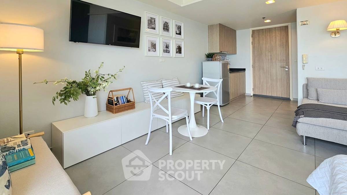 picture 1-BR Condo at Unixx South Pattaya close to Phratamnak (ID 2286525) - 8/14