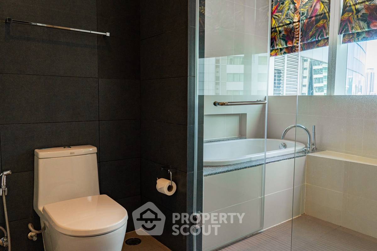 picture 3-BR Condo at Millennium Residence @ Sukhumvit Condominium near BTS Phrom Phong (ID 2286931) - 5/9