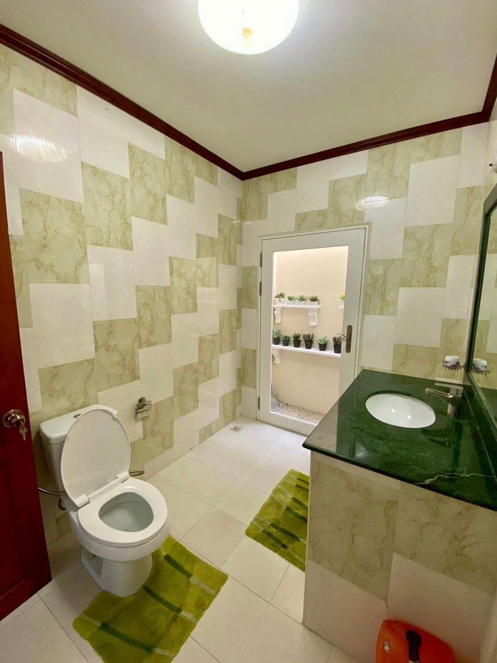 รูป บ้านพูลวิลล่า – จอมเทียน พัทยา ,บ้านเดี่ยว 3 ชั้น 4 ห้องนอน + 1 ห้องเด็ก / 5 ห้องน้ำ,พื้นที่ใช้สอยประมาณ 200 ตร.ม. - รูปที่ 14/18