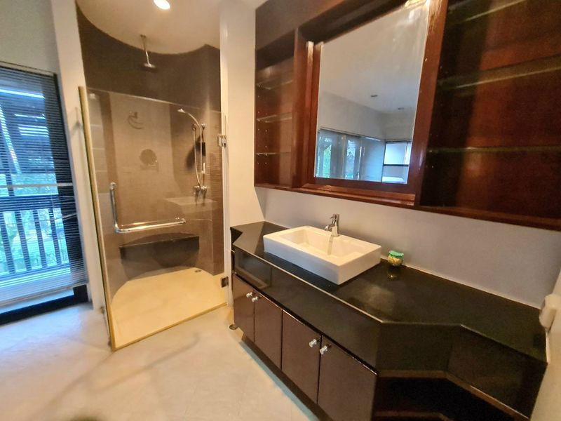 picture Two-storey detached house for sale in Horseshoe Point Village, near the edge of Map Prachan Reservoir, Pattaya, Chonburi - 11/18