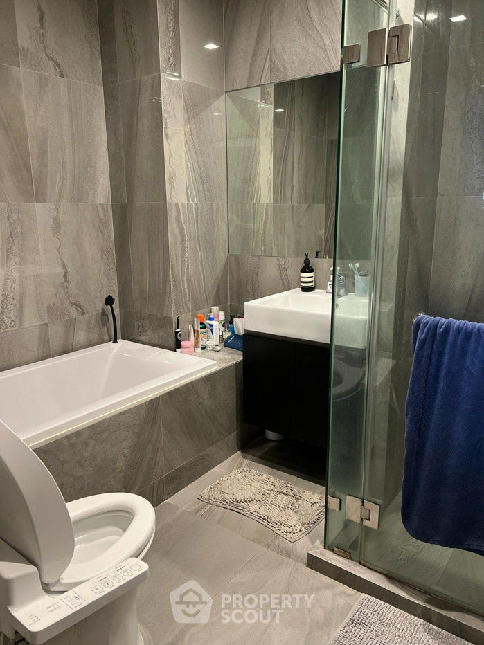 picture 1-BR Condo at Q Prasarnmit near MRT Phetchaburi (ID 2100972) - 8/23