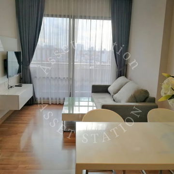 🌟 Ivy Ampio – Condo in a great location, just 0.7 km from MRT Rama 9! 🚶‍♂️