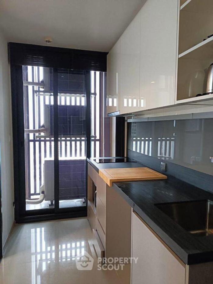 picture 2-BR Condo at Oka Haus Sukhumvit 36 near BTS Thong Lor (ID 2287083) - 5/15