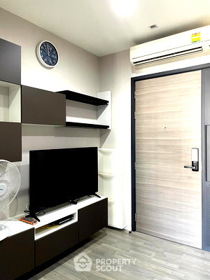 Condos for sale : 1-BR Condo at The Room Sathorn - St. Louis near BTS Surasak (ID 1890177)