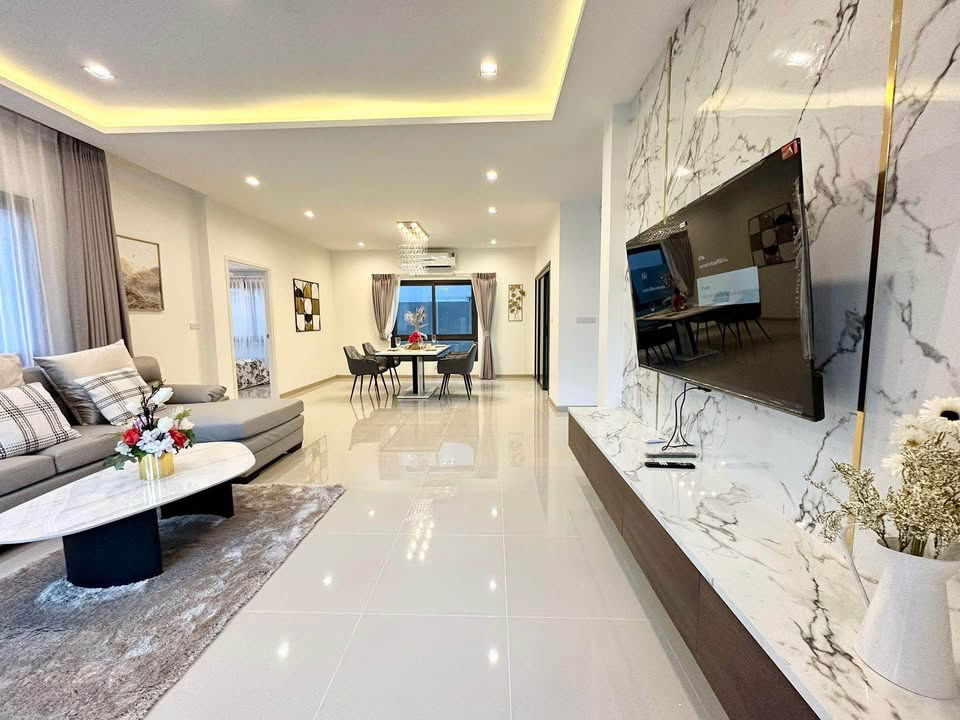 picture House for Rent – Pattaya Element | Rental Price: 45,000 THB/month Location : Takhian Tia Usable area: 250 sq.m. 4 Bedrooms, 3 Bathrooms - 2/5