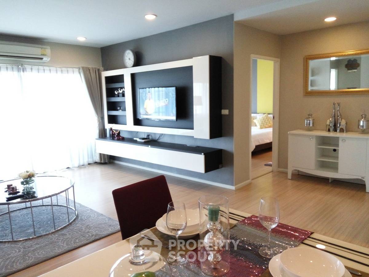 picture 3-BR Condo at Renova Residence Chidlom Condominium near BTS Phloen Chit (ID 512295) - 3/7