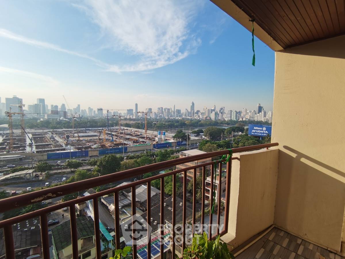 picture 2-BR Condo at Monterey Place Sukhumvit 16 near MRT Queen Sirikit National Convention Centre (ID 512609) - 6/9
