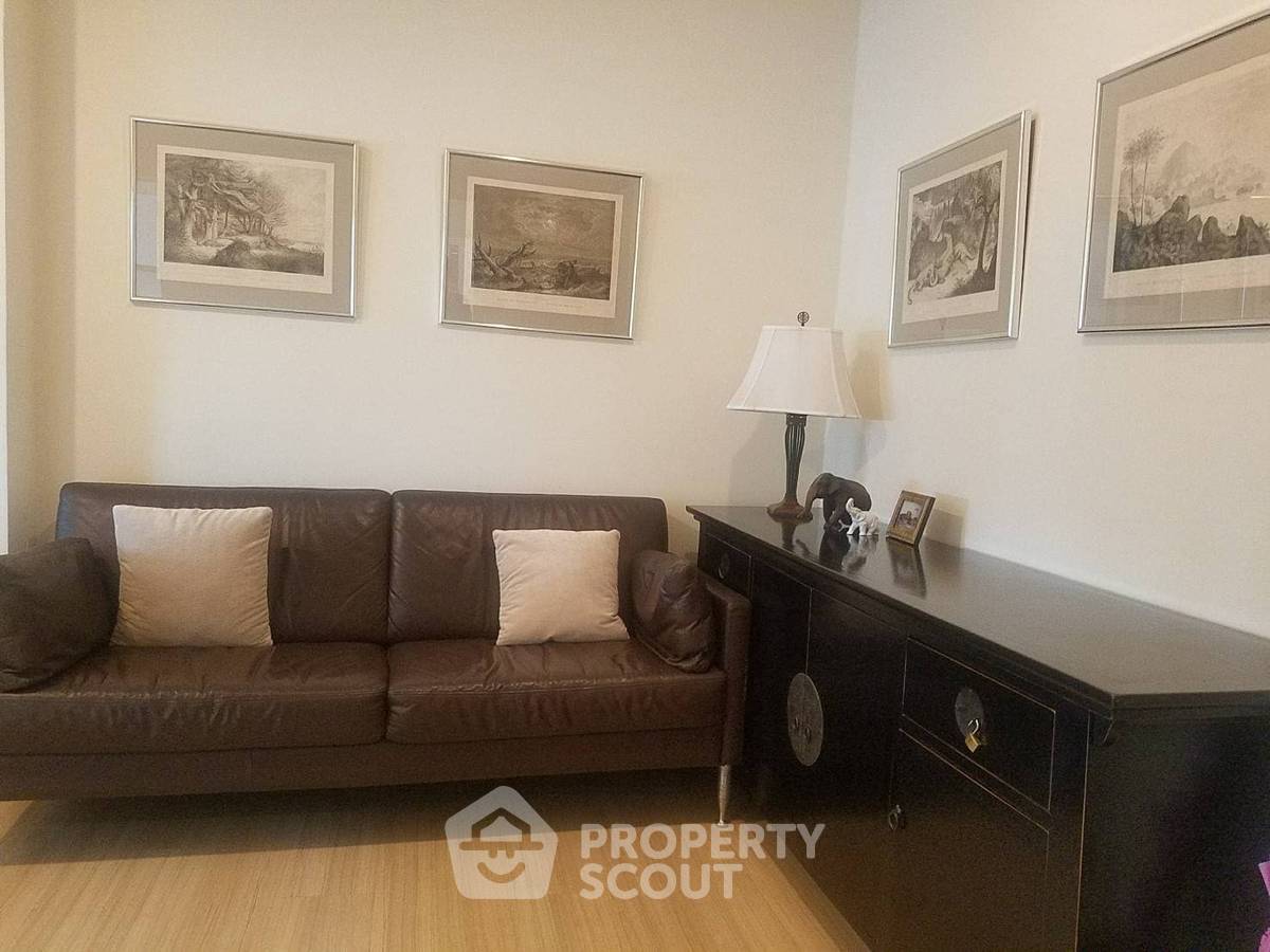 picture 1-BR Condo at Life @ Sathorn 10 near BTS Saint Louis (ID 370904) - 8/12