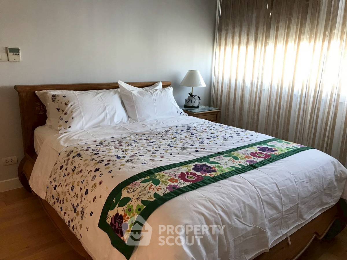picture 3-BR Condo at Millennium Residence @ Sukhumvit Condominium near BTS Phrom Phong (ID 2286931) - 8/9