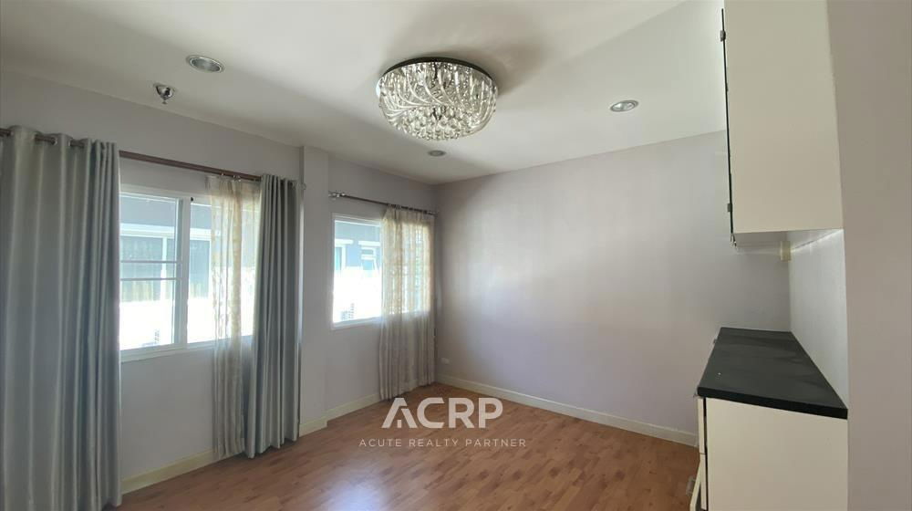 picture House for sale, Bangkok Boulevard Pinklao-Phetkasem, On Main Road. - 9/17