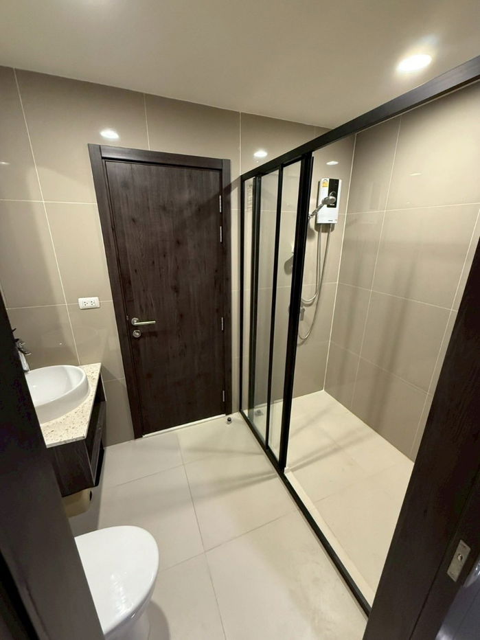 picture PFD-05629 Condo for Rent: XT Huaikhwang Schedule a viewing ■ Line: @propertyfinder	 - 10/12