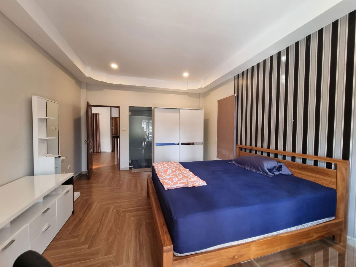 รูป Private House with Swimmimg Pool for  rent in chaiyapruk 2 - รูปที่ 9/13