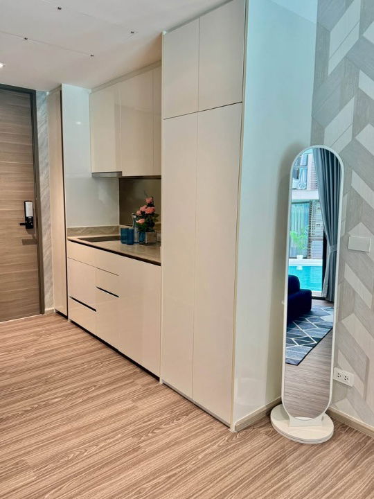 picture ⚡Rare Unit ⚡ Condo for sale, Fynn Asoke Sukhumvit 10, 3 bedrooms, Pool Access, can access the pool directly from the room - SW002929  - 10/36