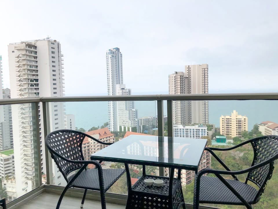 picture For Rent: Riviera Wongamat Condo 23rd Floor Rental Price: 20,000 Baht / month Size: 35 sq.m. - 8/9