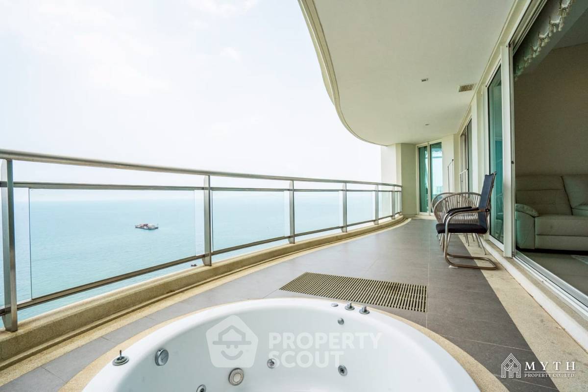 picture 3-BR Condo at Reflection Jomtien Beach Pattaya close to Pattaya (ID 2293414) - 19/33