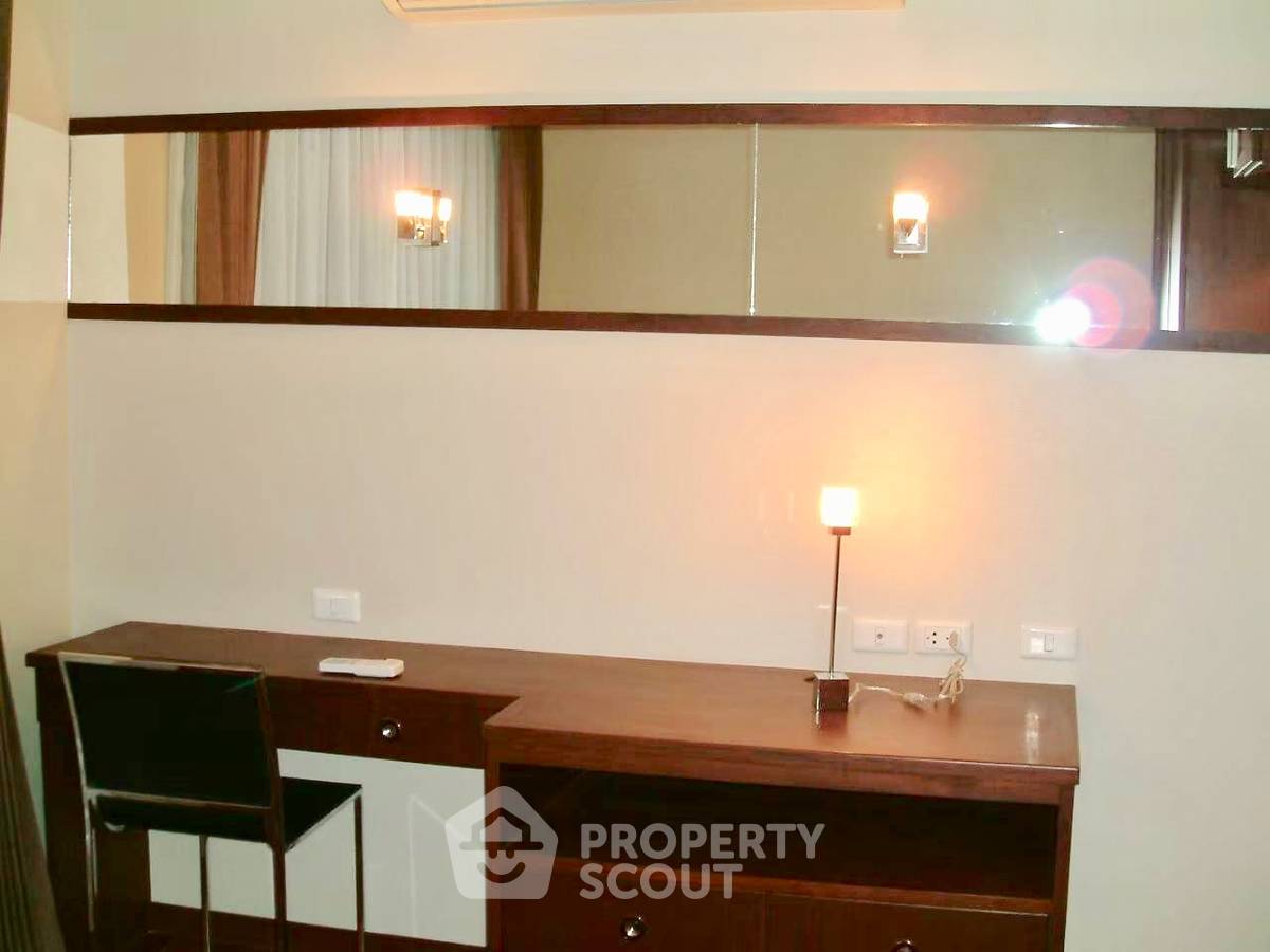 picture 2-BR Condo at 49 Plus near BTS Phrom Phong (ID 513989) - 8/9